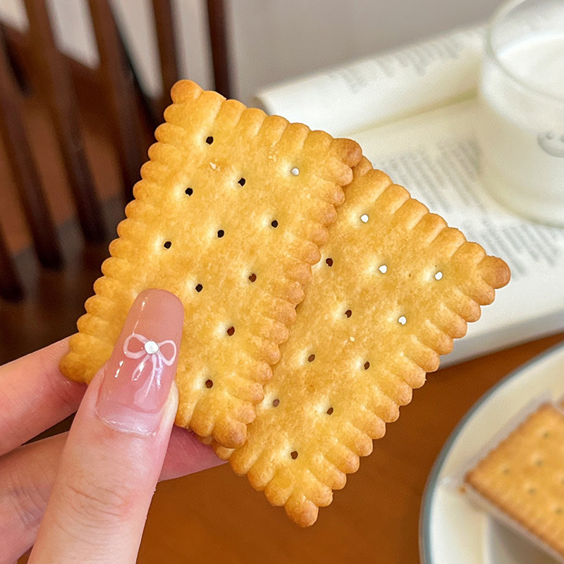 黄油味牛奶饼干