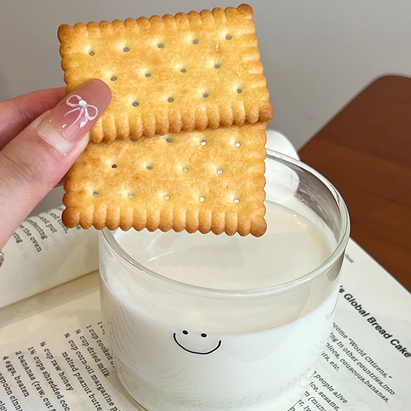 黄油味牛奶饼干